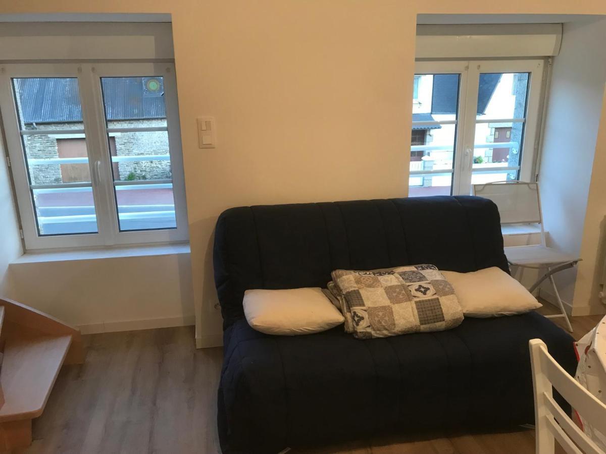 Hebergements Situes A 6 Kms Du Mont Saint Michel Apartment
