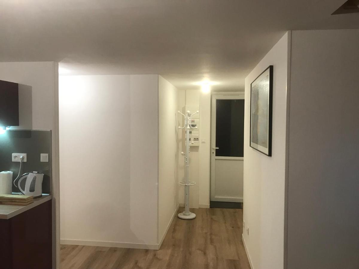 Hebergements Situes A 6 Kms Du Mont Saint Michel Apartment Tanis